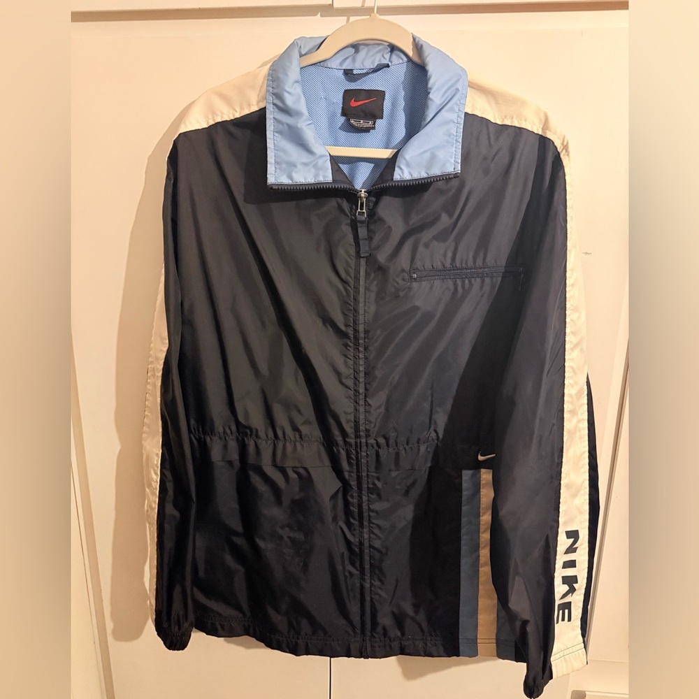 Nike Men’s Navy, Light Blue & Cream Colorblock Windbreaker Jacket